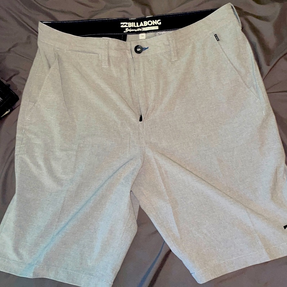 Billabong submersible shorts